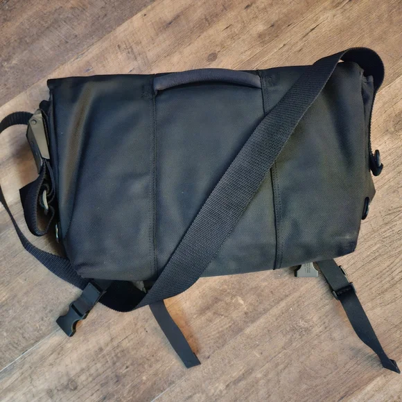 Black Timbuk2 Men's Messenger Large Laptop Bag - Picture 11 of 14